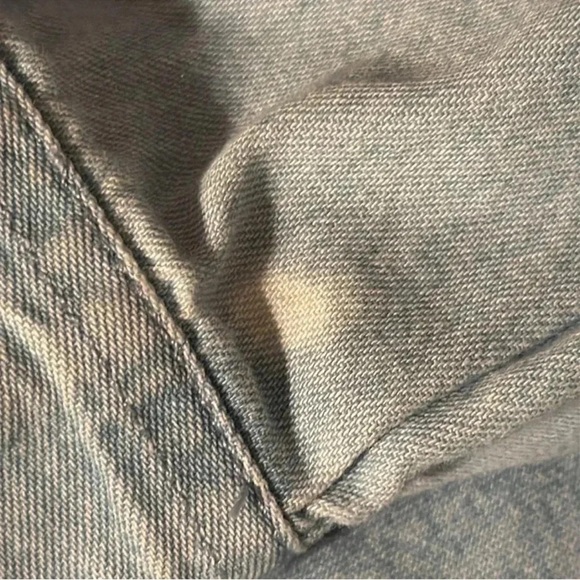 TIA DESIGN Embroidered Denim Shirt with Garden Motifs Womens Size Medium - Picture 8 of 9